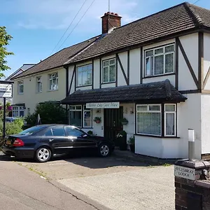 Aylesbray Guest house